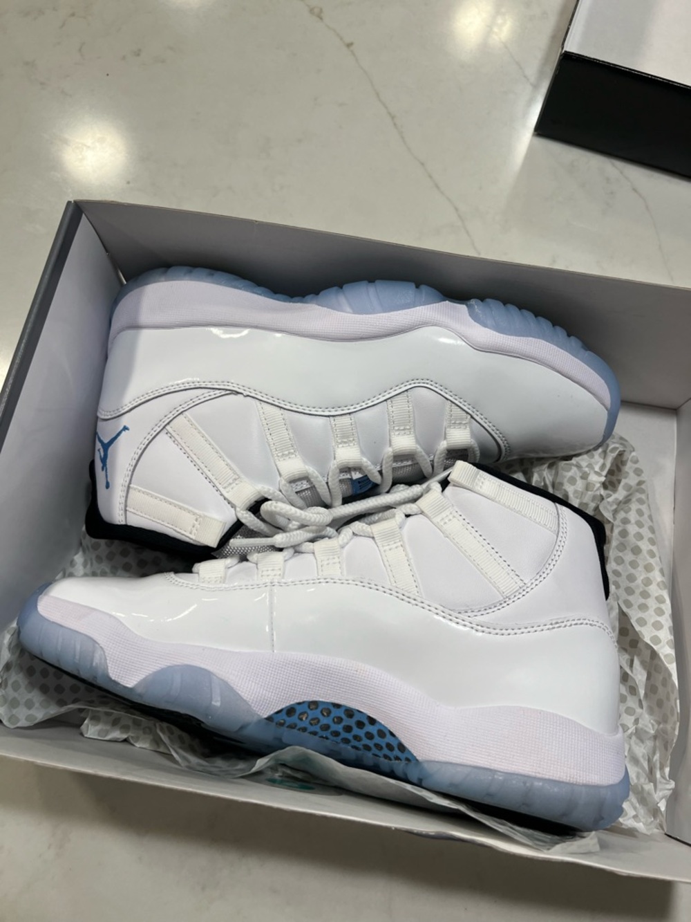 Air Jordan 11 Retro youth White & Light Blue Sneakers